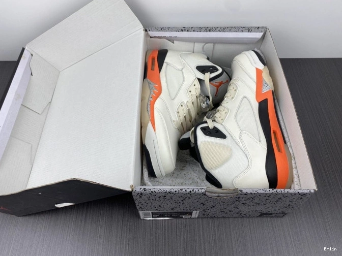 Bmlin 5 DC1060-100 Orange Jordan Total Retro 0818